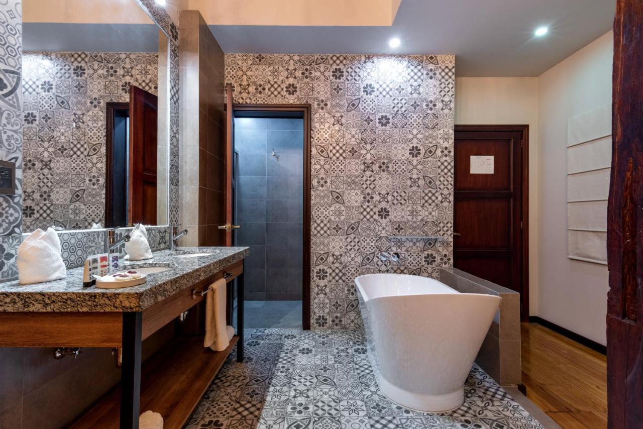 Hotel La Cofradia Pub-House Cuenca Eksteriør billede